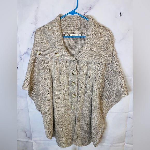 Old Navy Tan Cable Knit Cape Poncho size XL - Picture 1 of 10